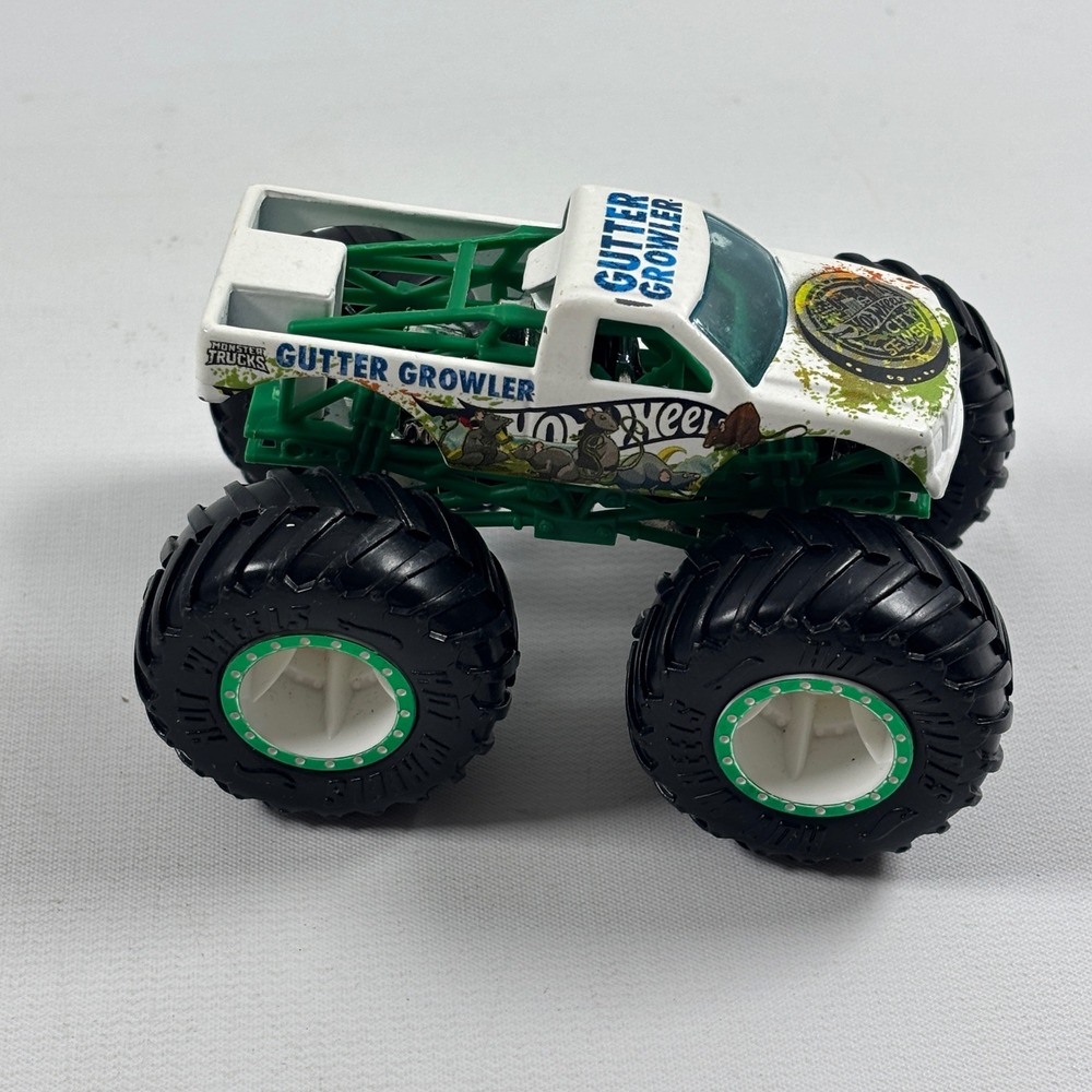 Hot Wheels Monster Trucks Gutter Growler White Green 1:64 Diecast Toy Truck